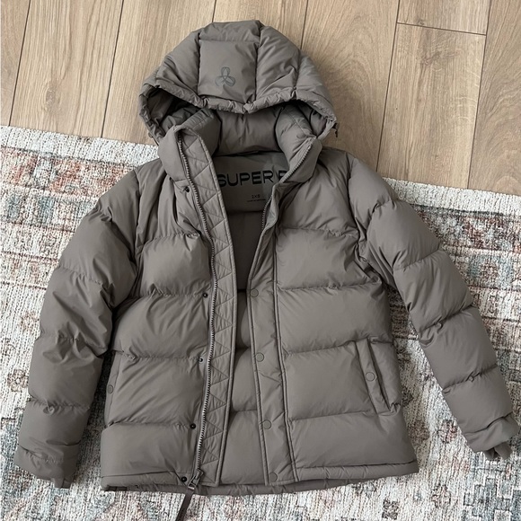 ARITZIA TNA THE SUPER PUFF 2XS MODERN TAUPE - Picture 1 of 5